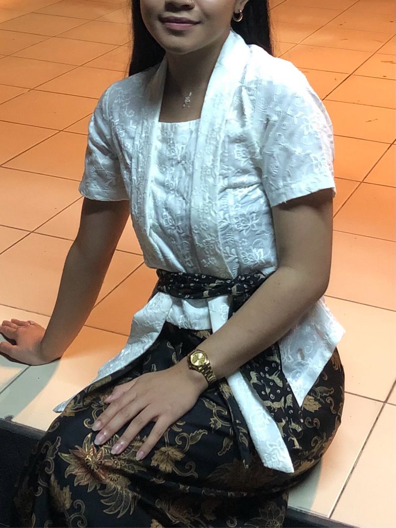 White Kebaya Kutubaru, foto 2