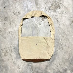 Kanvas Slingbag Bordir Doraemon