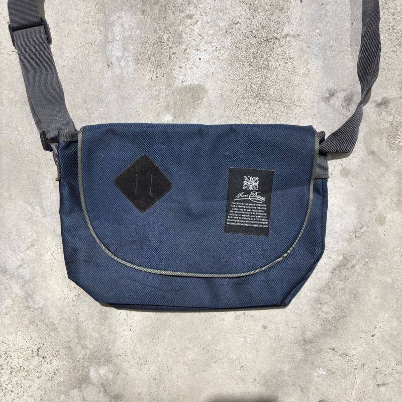 Kanvas Slingbag By Leces Despain, foto 2