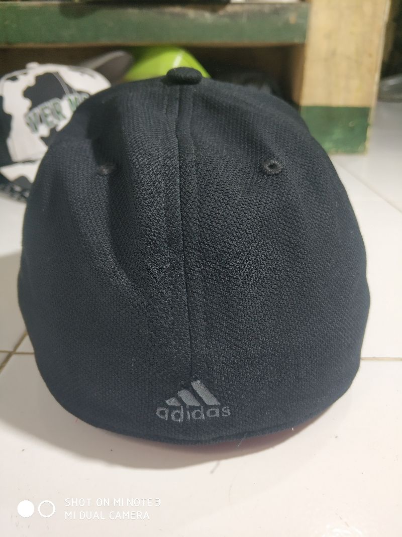 Caps built up Adidas black on black, foto 3
