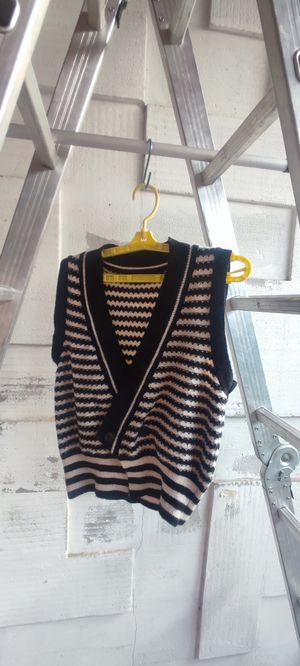 Vest Rajut Salur