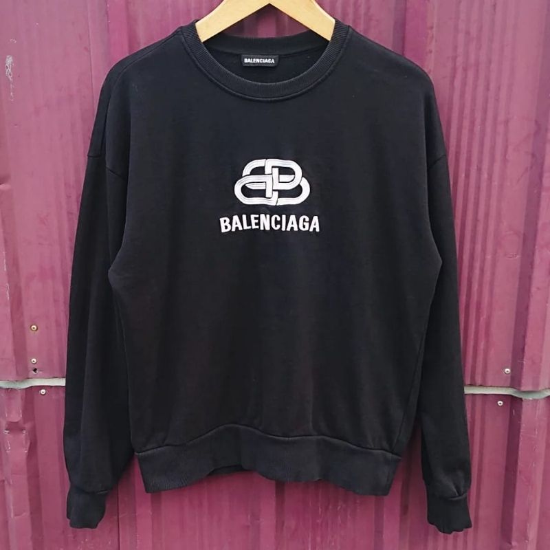 Crewneck luxury balenciaga Preloved