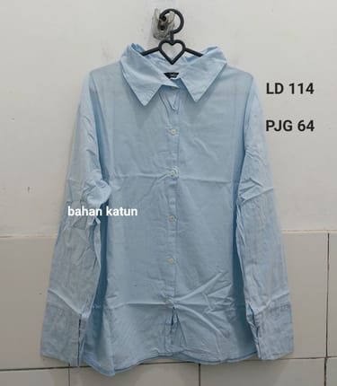Kemeja panjang biru muda polos