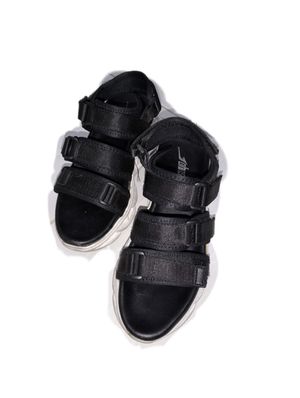 wedges dengan tinggi 7 cm
