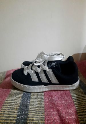 Sepatu Adidas adimatic original