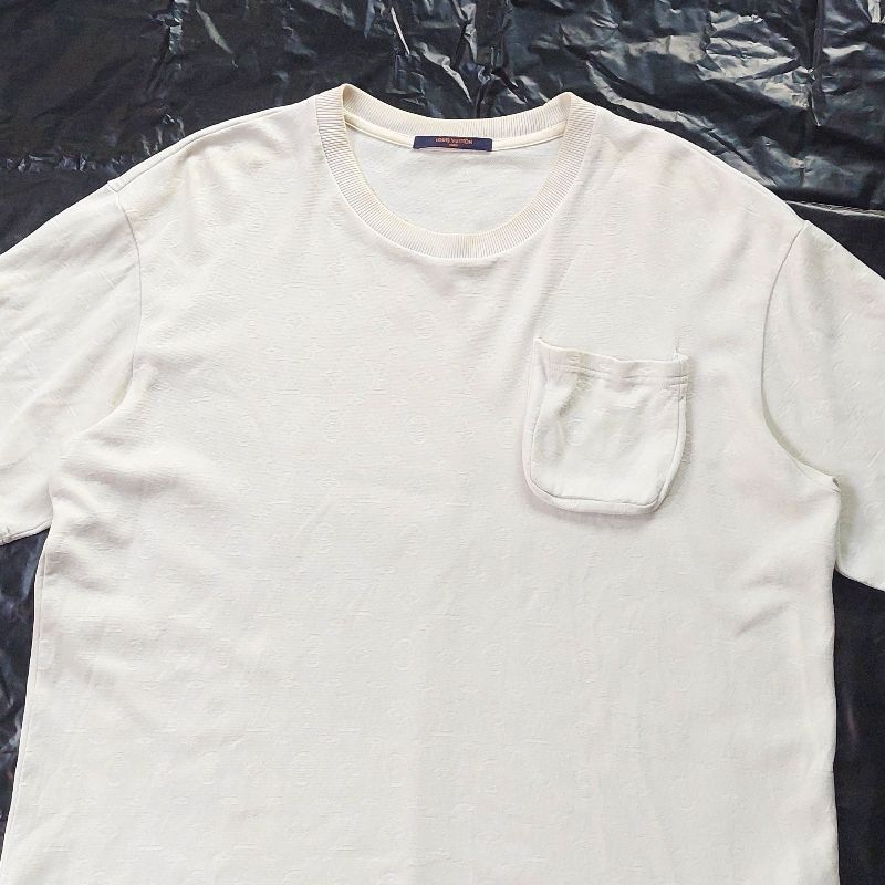 Louis Vuitton Signature 3D Pocket Monogram tee size XLarge, foto 3