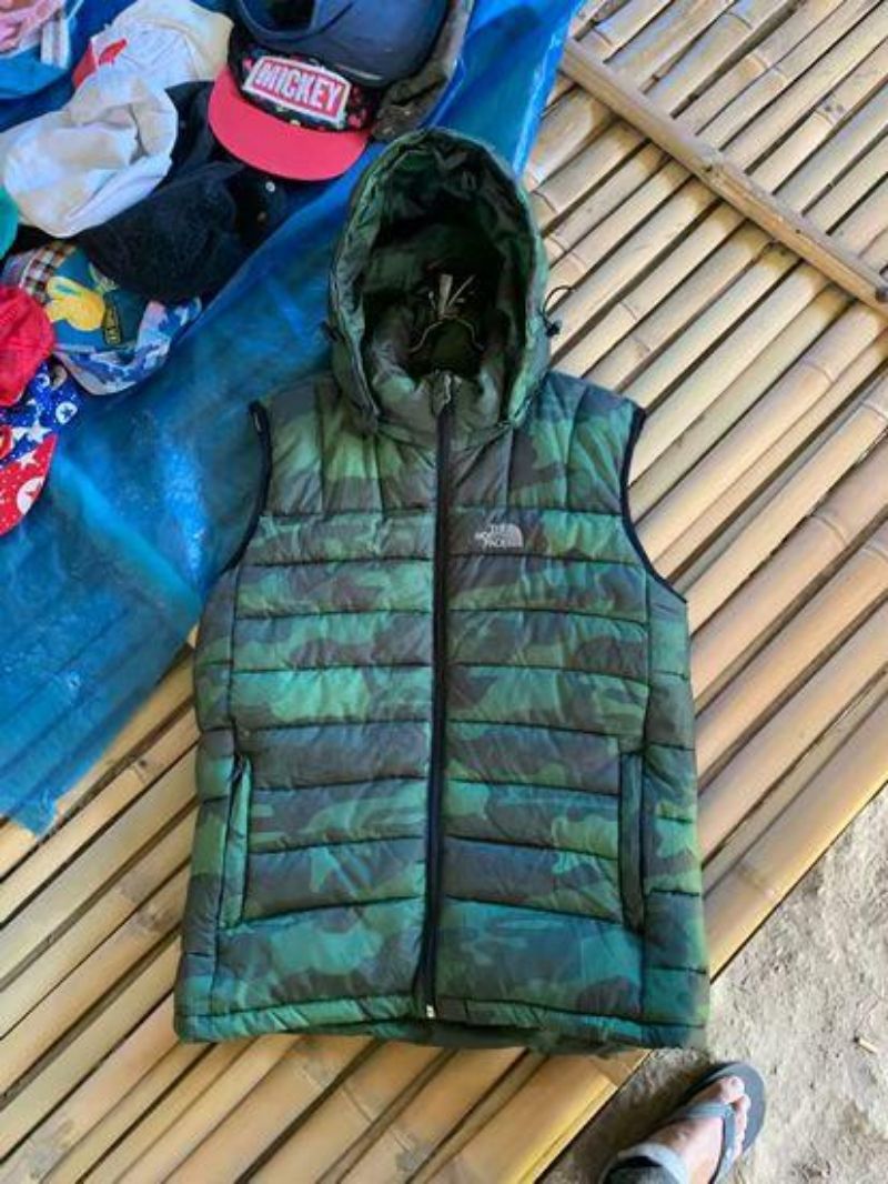 The North Face Puffer Vest Jacket Camo Preloved