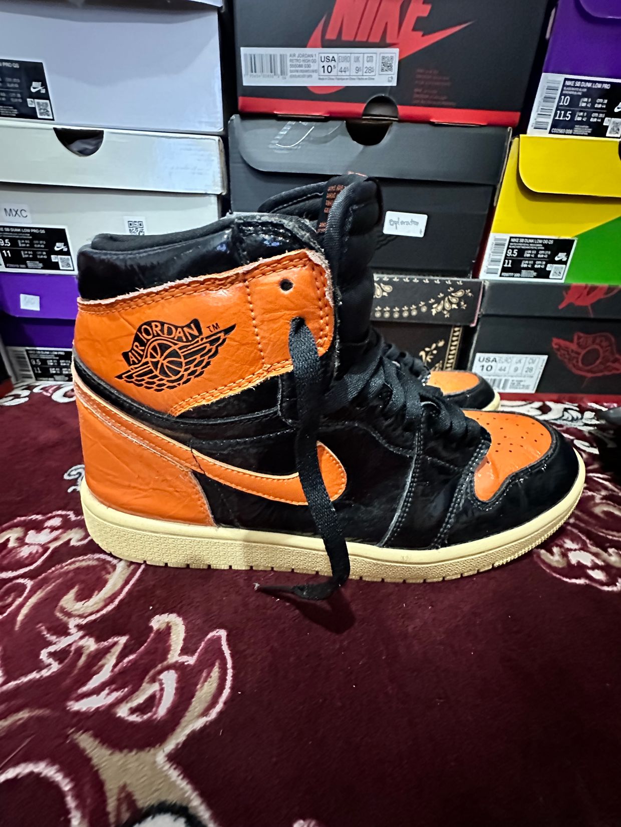Nike Air Jordan Sportswear Sneakers Pria black orange cream