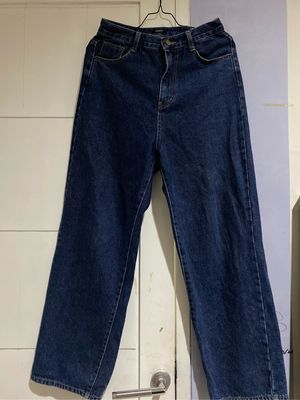 Wide leg jeans