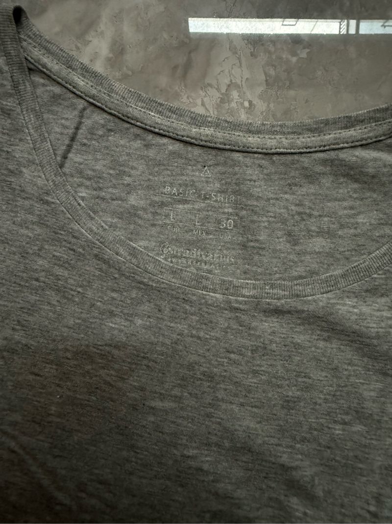 grey tshirt, foto 2