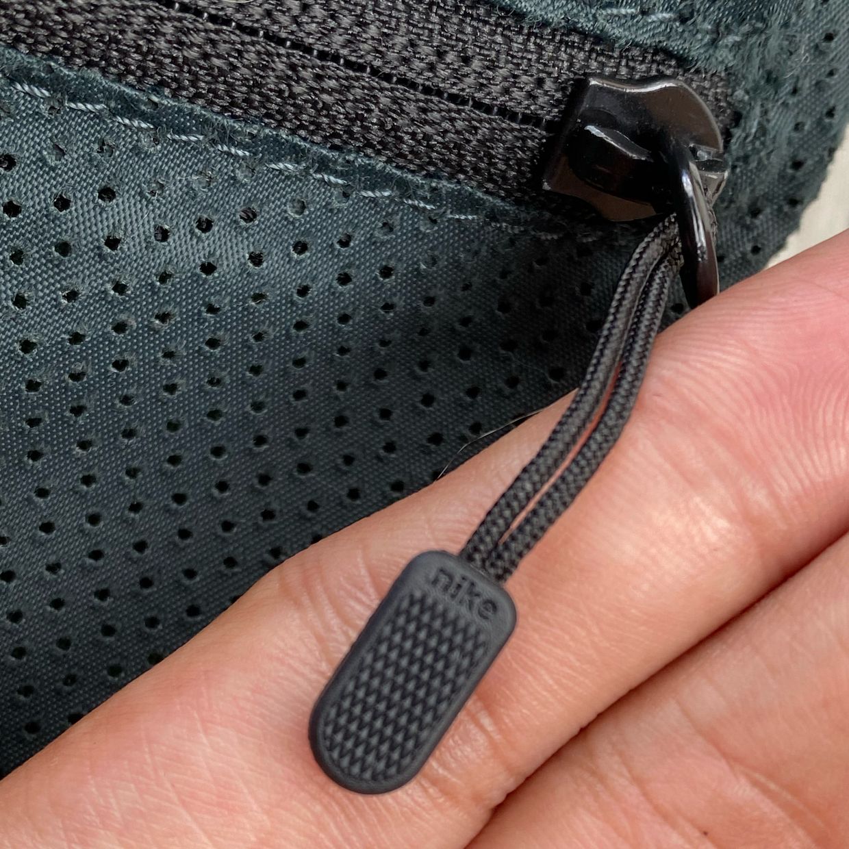Nike Azeda Small Bagpack • Dark Green, foto 4