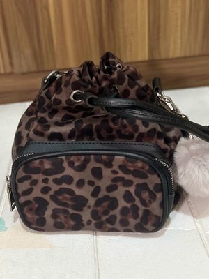 Tas selempang serut mini