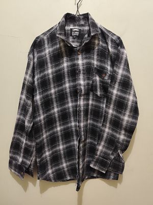 kemeja flanel kotak-kotak