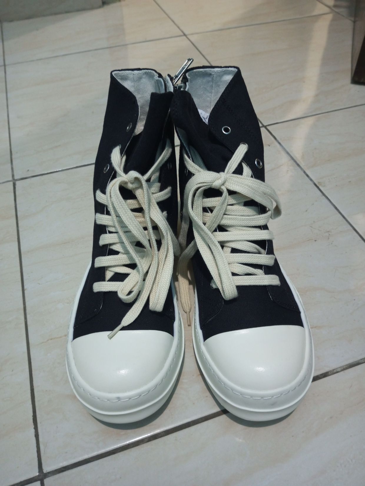 Rick Owens Goth Avant Garde Sneakers Pria white black