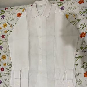 Kemeja Basic Putih