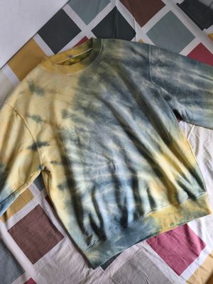 Yellow and Gray Tie-Dye Crewneck Sweatshirt || SIZE L