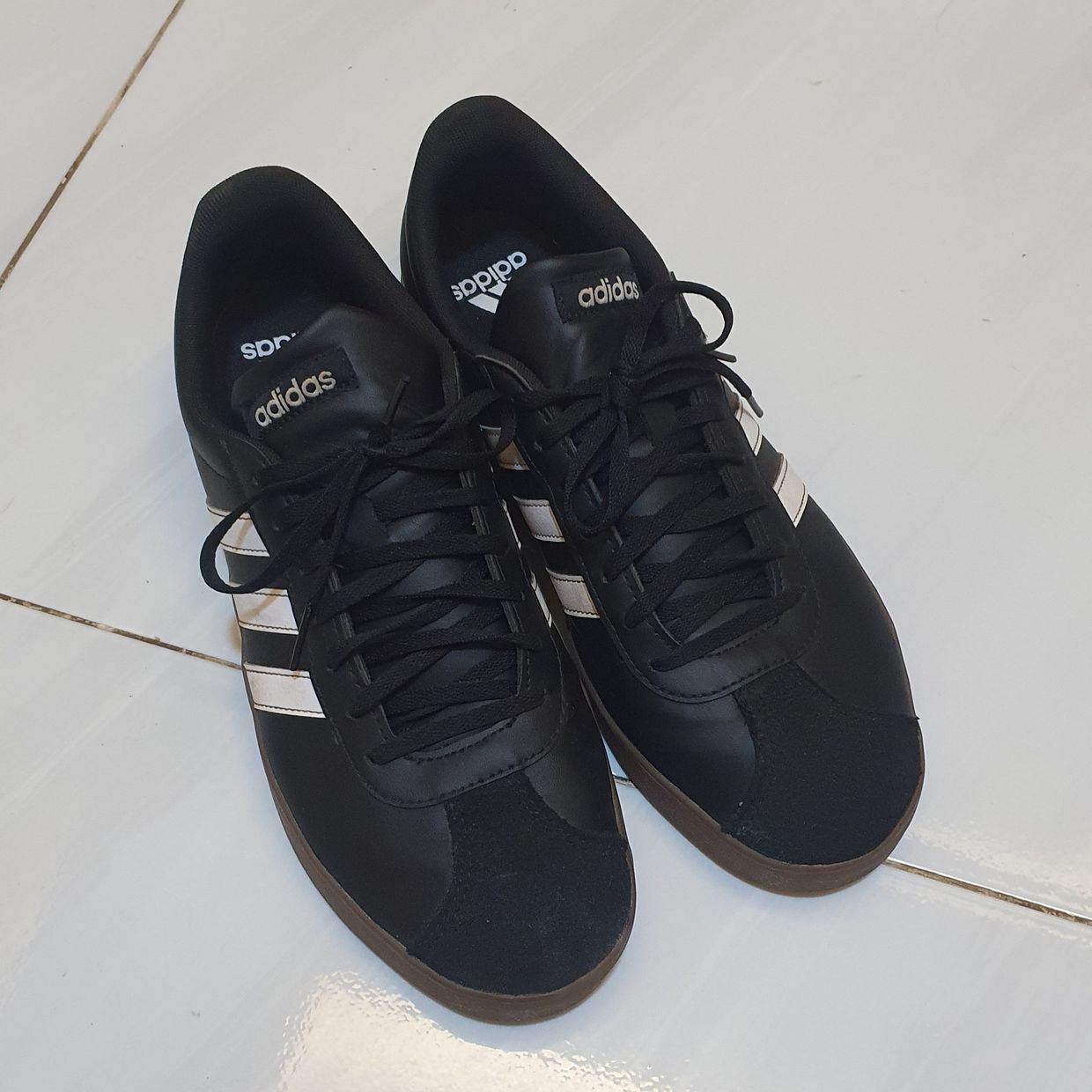 Adidas Streetwear Skater Sneakers Pria black