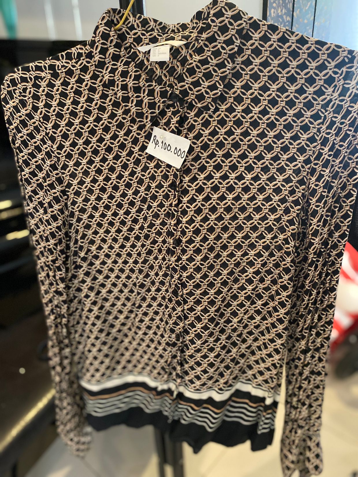 H&M Casual Blouse Wanita tan brown black