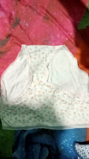Celana dalam B#K@$ y!d@k cuc! P@ka!