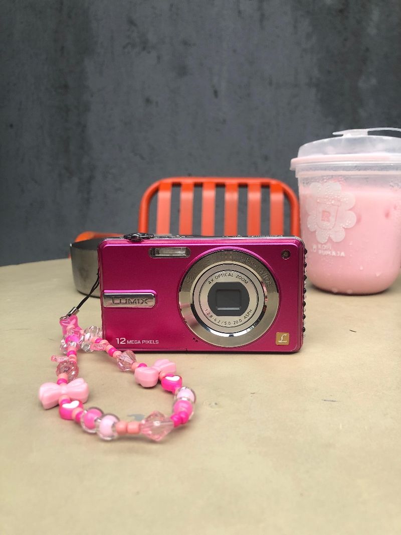 Digicam kamera digital Panasonic Lumix Dmc f3 pink Preloved