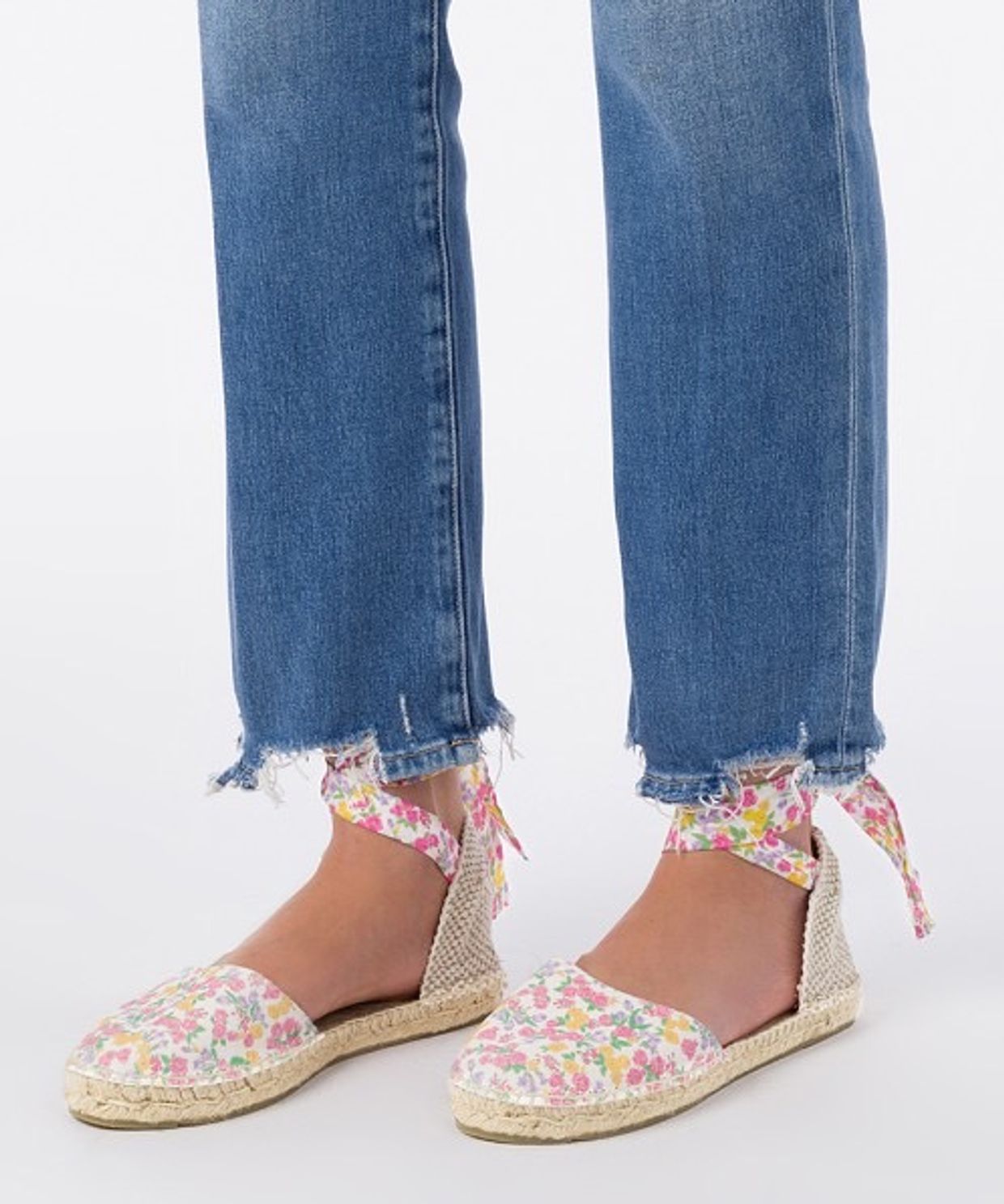 LoveShackFancy Flat Wanita white pink, foto 3