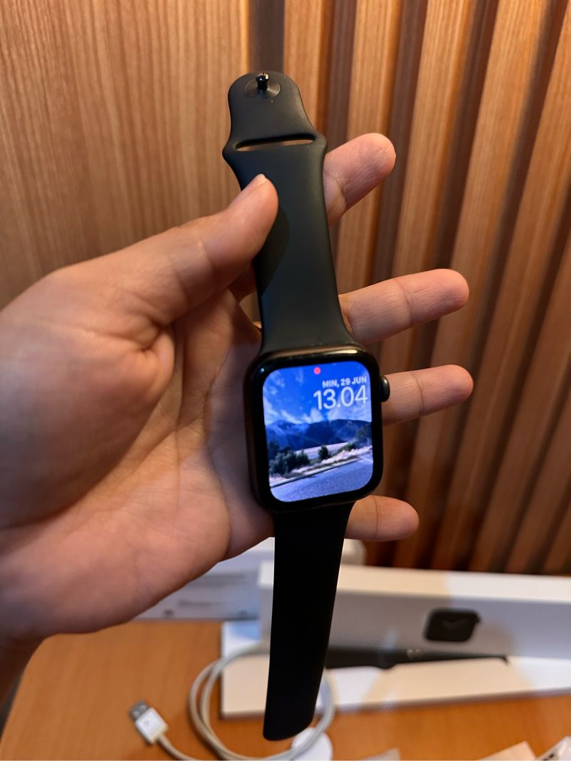 Apple Watch SE Preloved