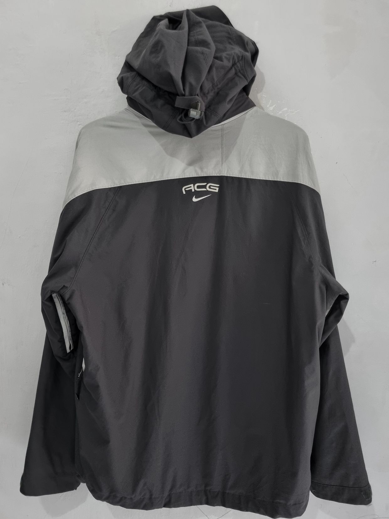 Nike ACG Vintage Windbreaker Pria gray, foto 2