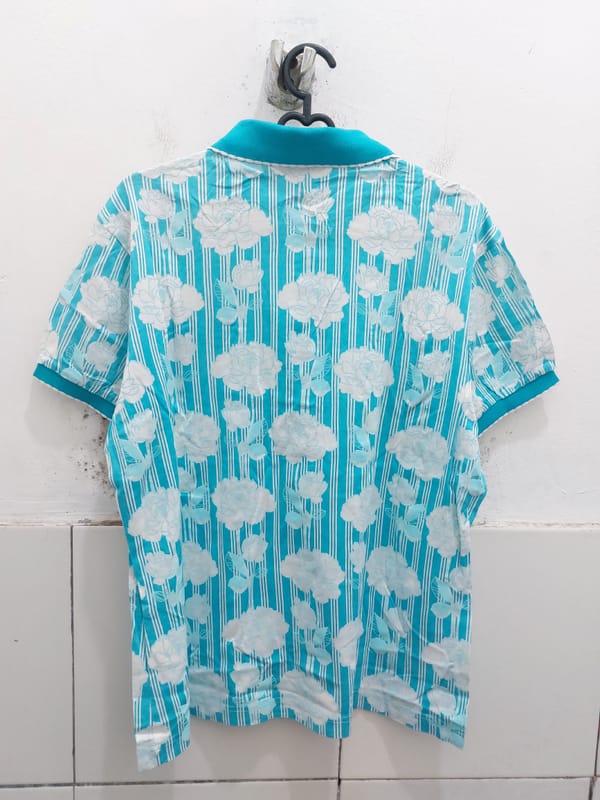 Kaos pendek kerah motif bunga, foto 5