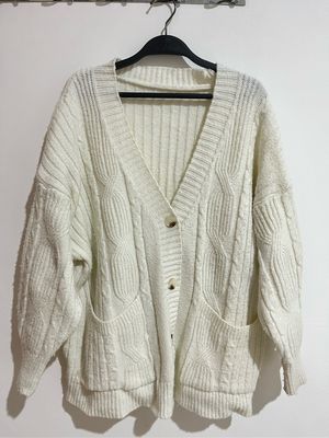 Cable knit oversized cardigan off white