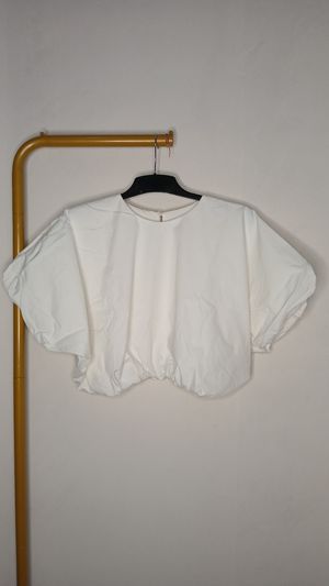 Love bonito crop blouse lengan balon
