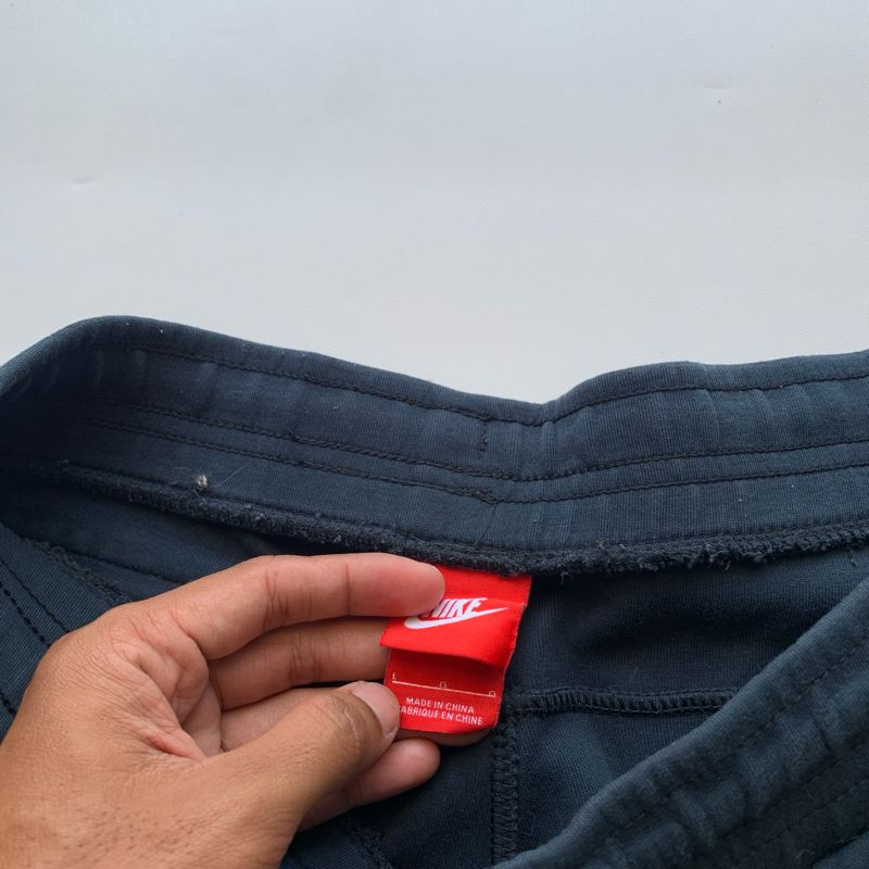 Celana Pendek Relax Nike Tech, foto 3
