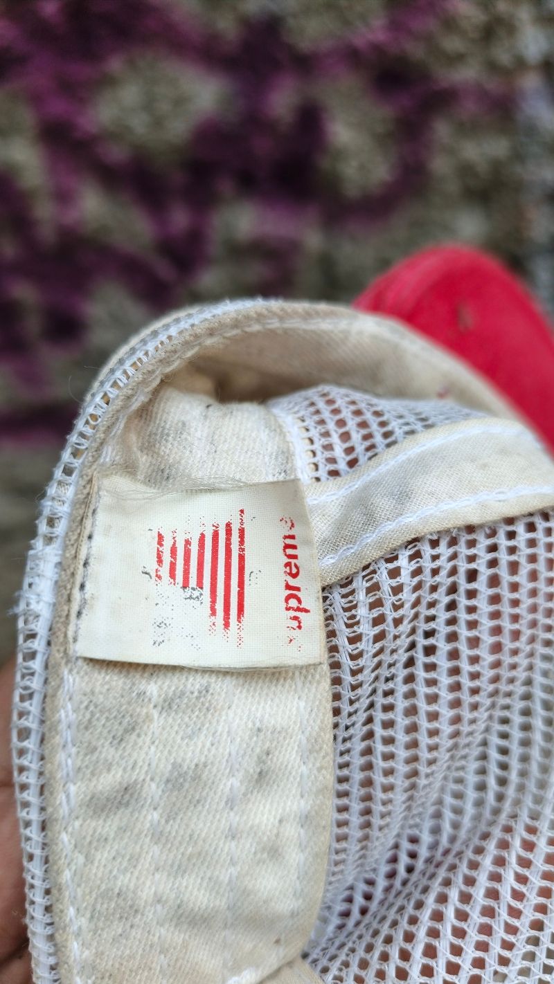 SUPREME, foto 4