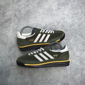 Adidas SL 72