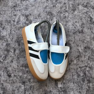 ADIDAS JANES