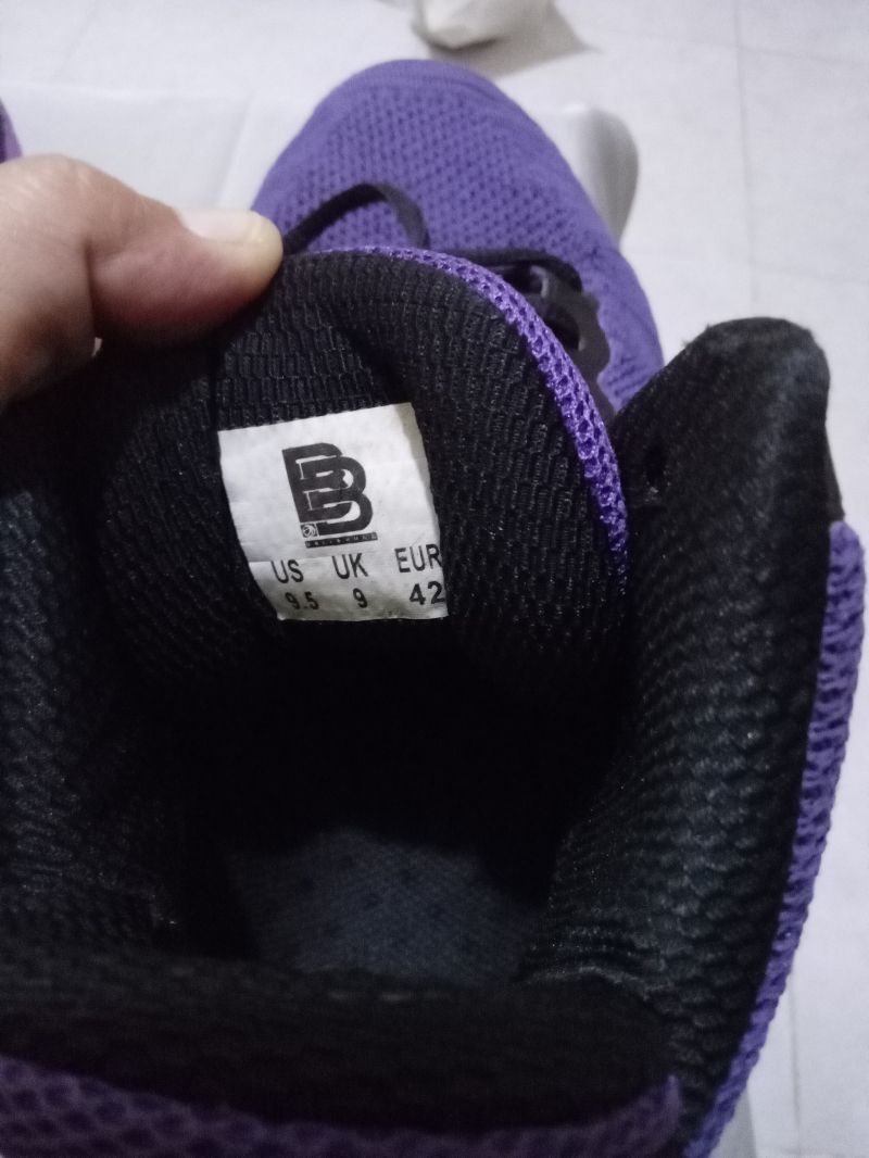 PRELOVED SEPATU OLAH RAGA PREMIUM, foto 3