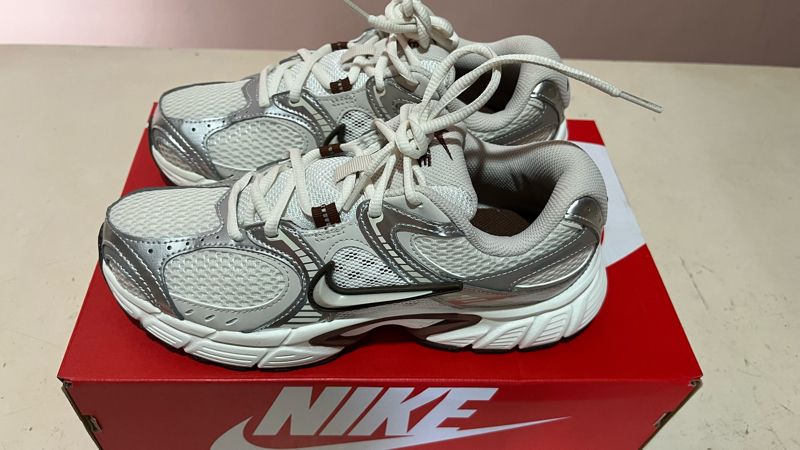 NIKE V5 RNR WOMENS, foto 2