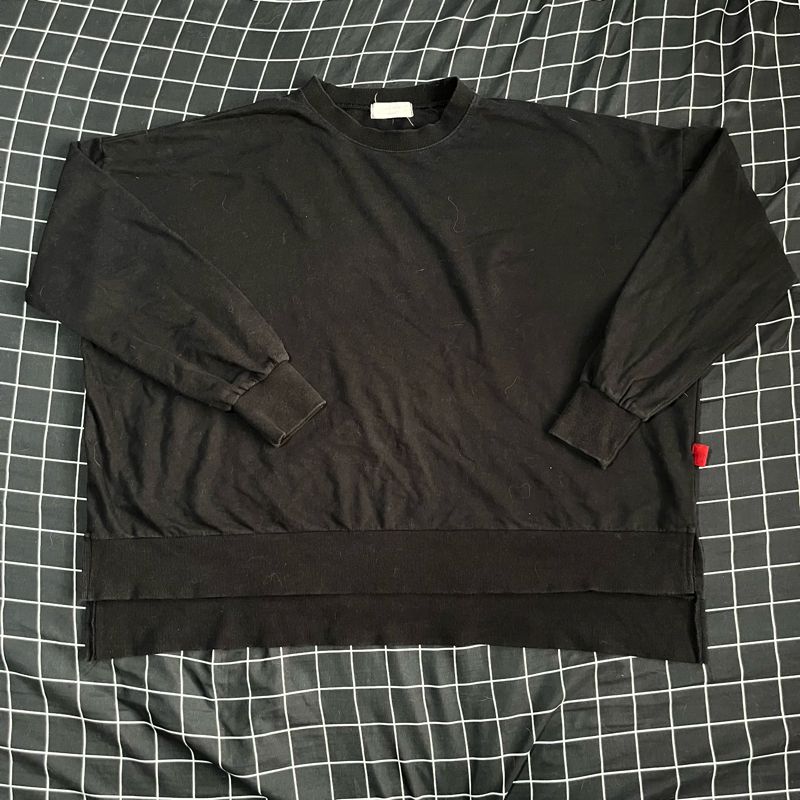 crewneck hitam, foto 2