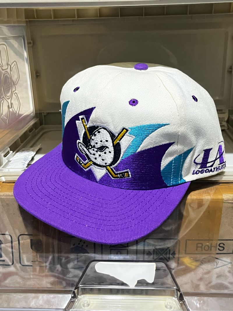 Topi Modern Booth Double Sharktooth Mighty Ducks, foto 2