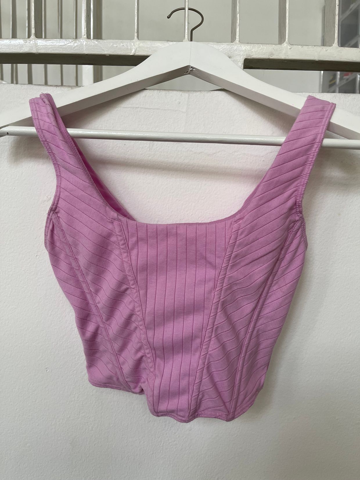 Streetwear Minimalist Crop top Wanita pink