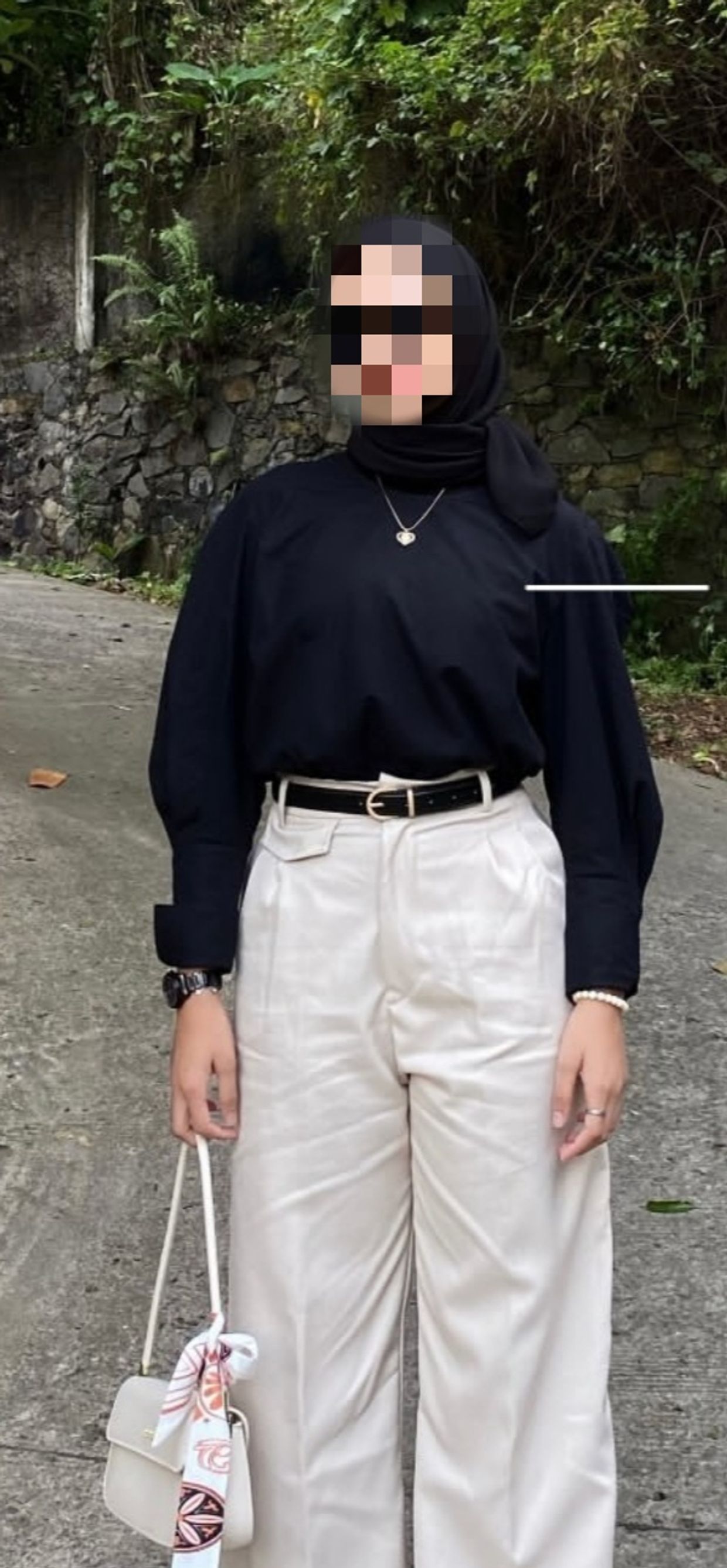 Luxury Minimalist Blouse Wanita black