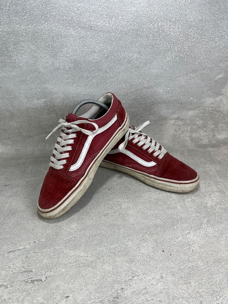 Vans merah, foto 2