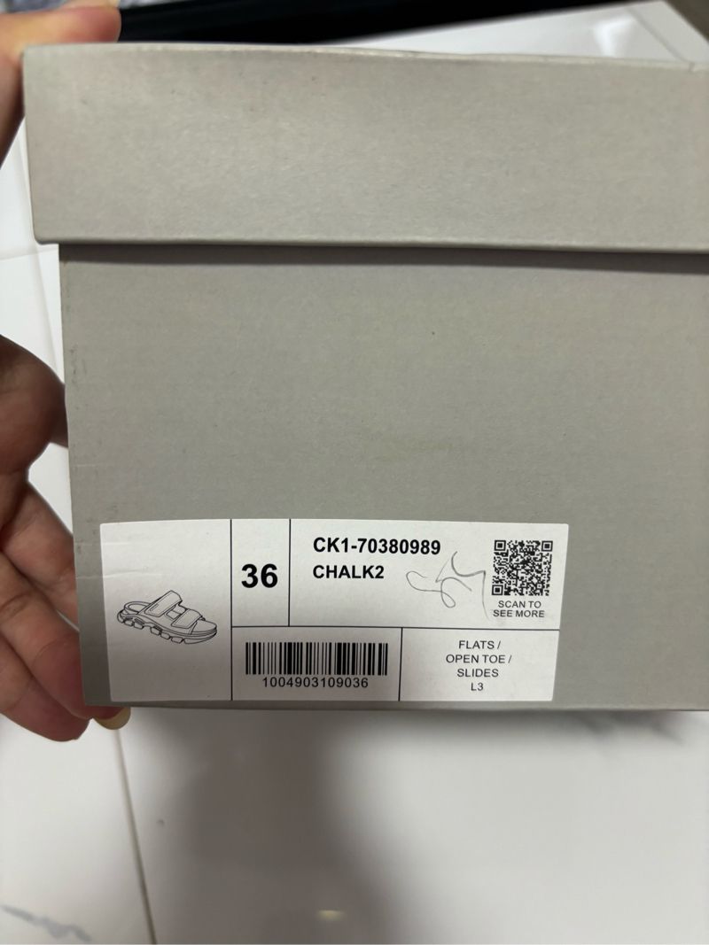 CHARLES & KEITH, foto 5