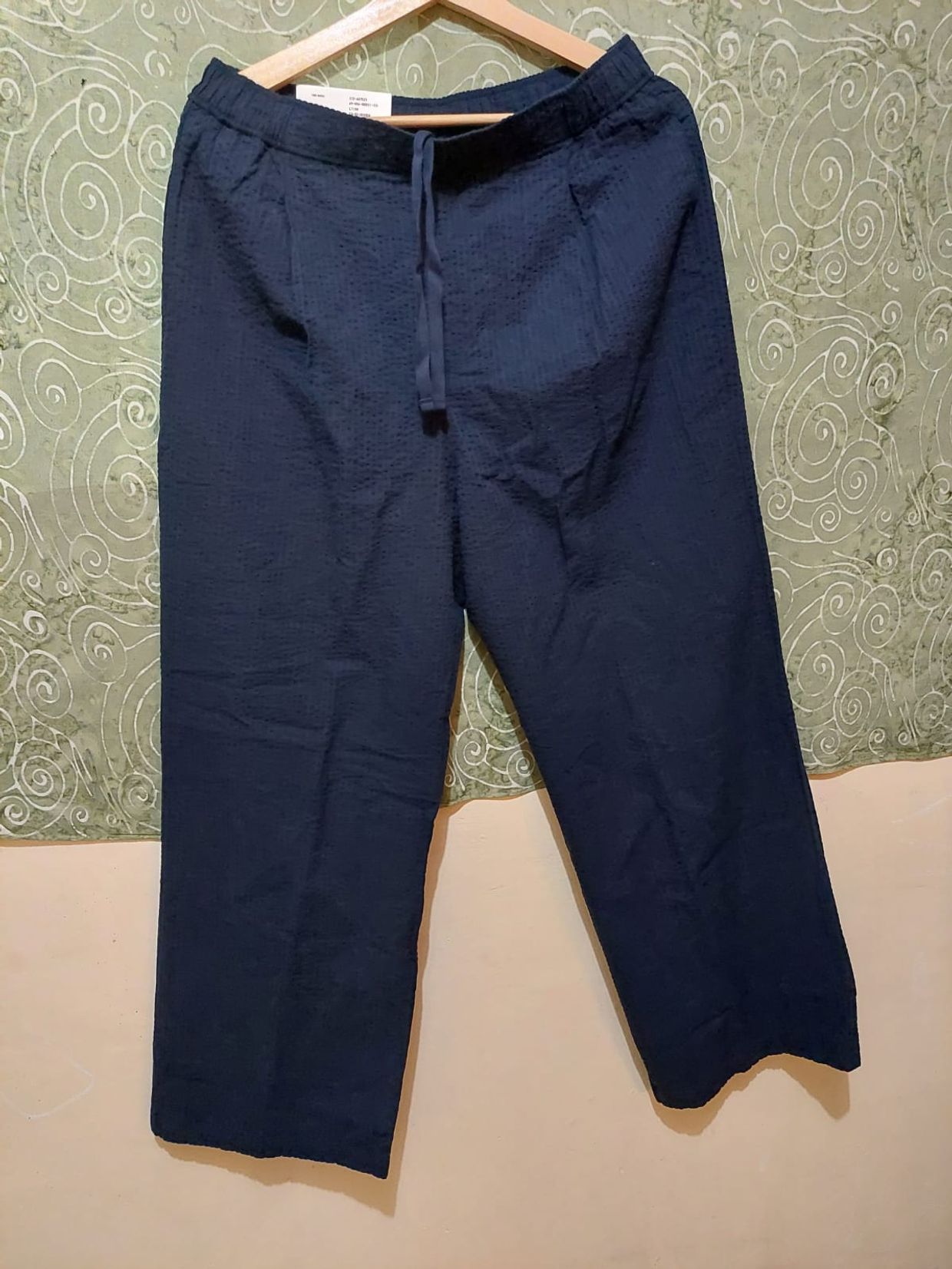 Celana relax uniqlo Cek gambar Happy