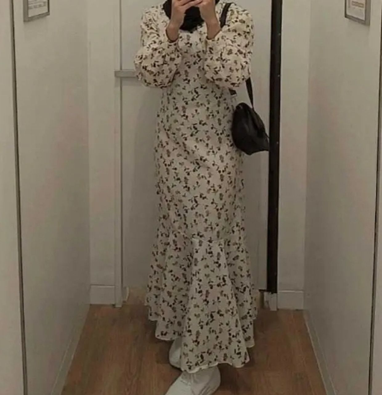 Coquette Maxi dress Wanita cream