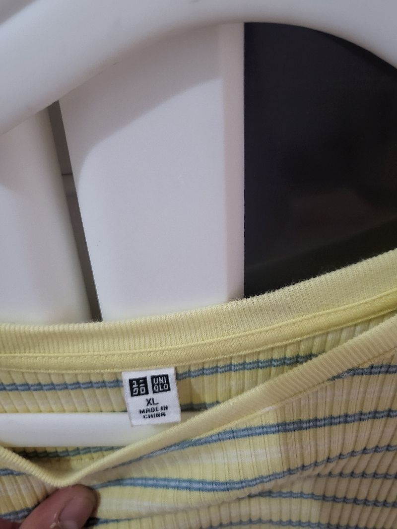 Kaos kuning bergaris, foto 2