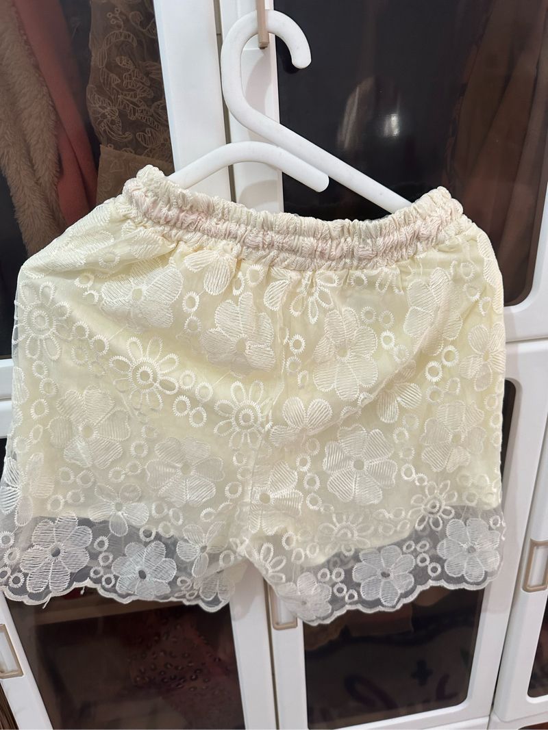 celana pendek motif bunga, foto 2