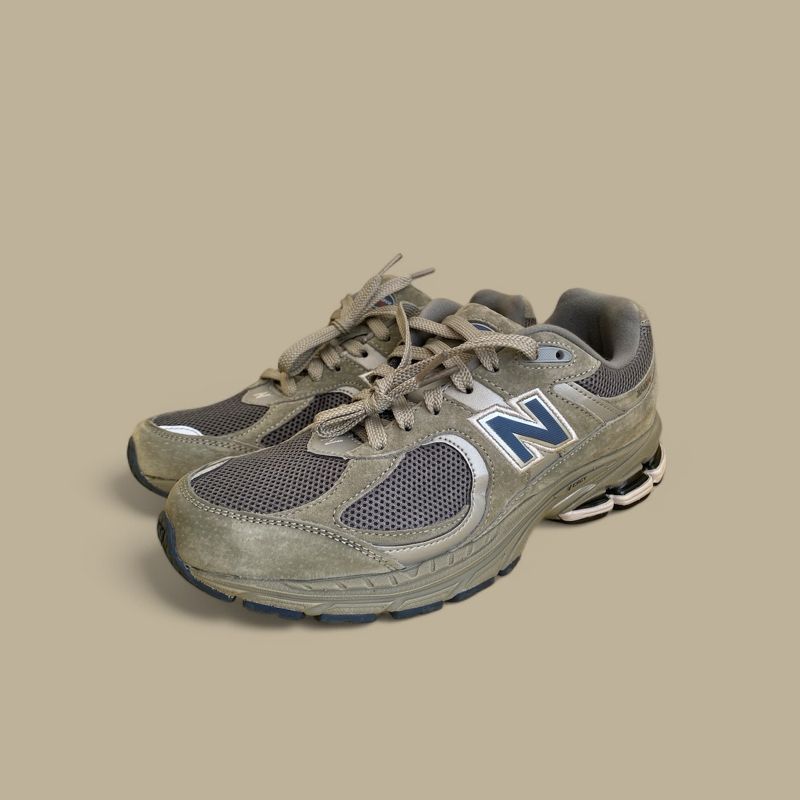 Sepatu New Balance 2002 R, foto 2