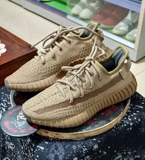 Adidas YEEZY BOOST 350 V2 earth / sz 36