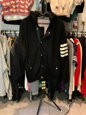Jaket hoodie rajut