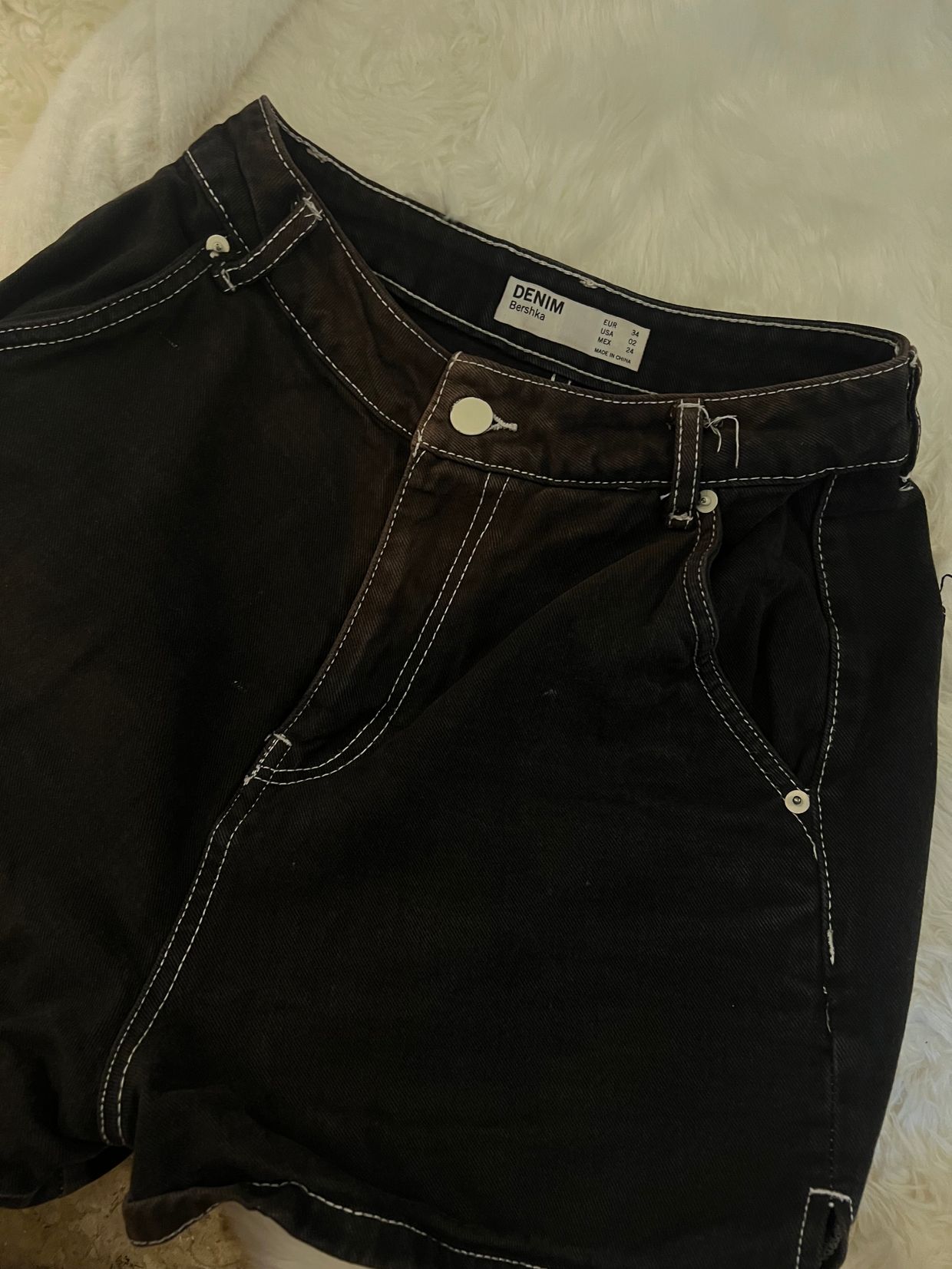 Bershka Casual Short Wanita black